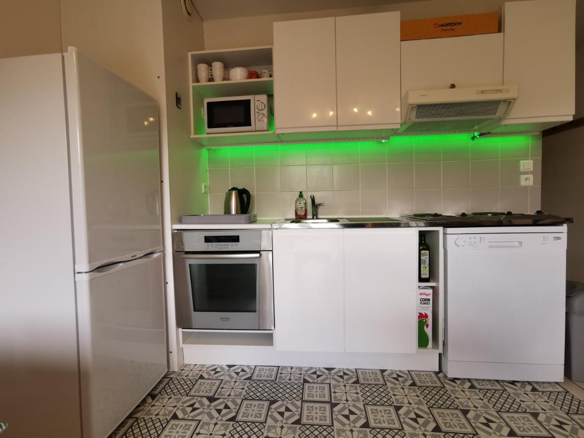 Au 11 T3 Duplex, Village Vacances, Piscines, Parking Saint-Geniez-dʼOlt المظهر الخارجي الصورة